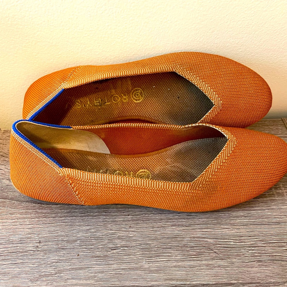 Rothy’s flats in fawn!